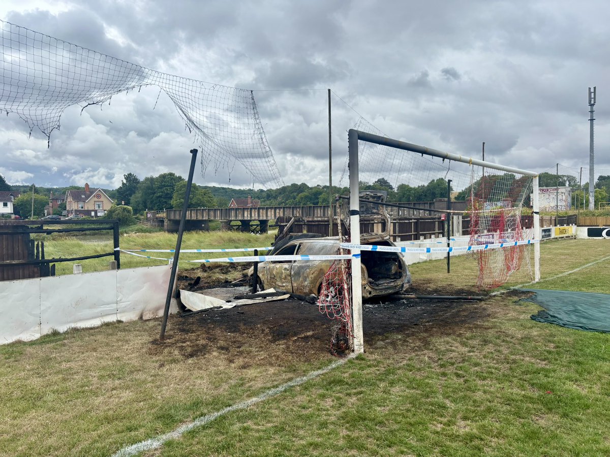 ManorFarmFC's tweet image. ๐๐ฒ๐น๐ฝ ๐ฅ๐ฒ๐ฏ๐๐ถ๐น๐ฑ ๐๐ต๐ฒ ๐๐ฎ๐ฟ๐บ
This morningโs events hit hard โ but our community is stronger
Weโve launched a JustGiving page to help the club bounce back
justgiving.com/crowdfunding/bโฆ
Please share, donate if you can, and stand with us as we rebuild together
#UpTheFarm