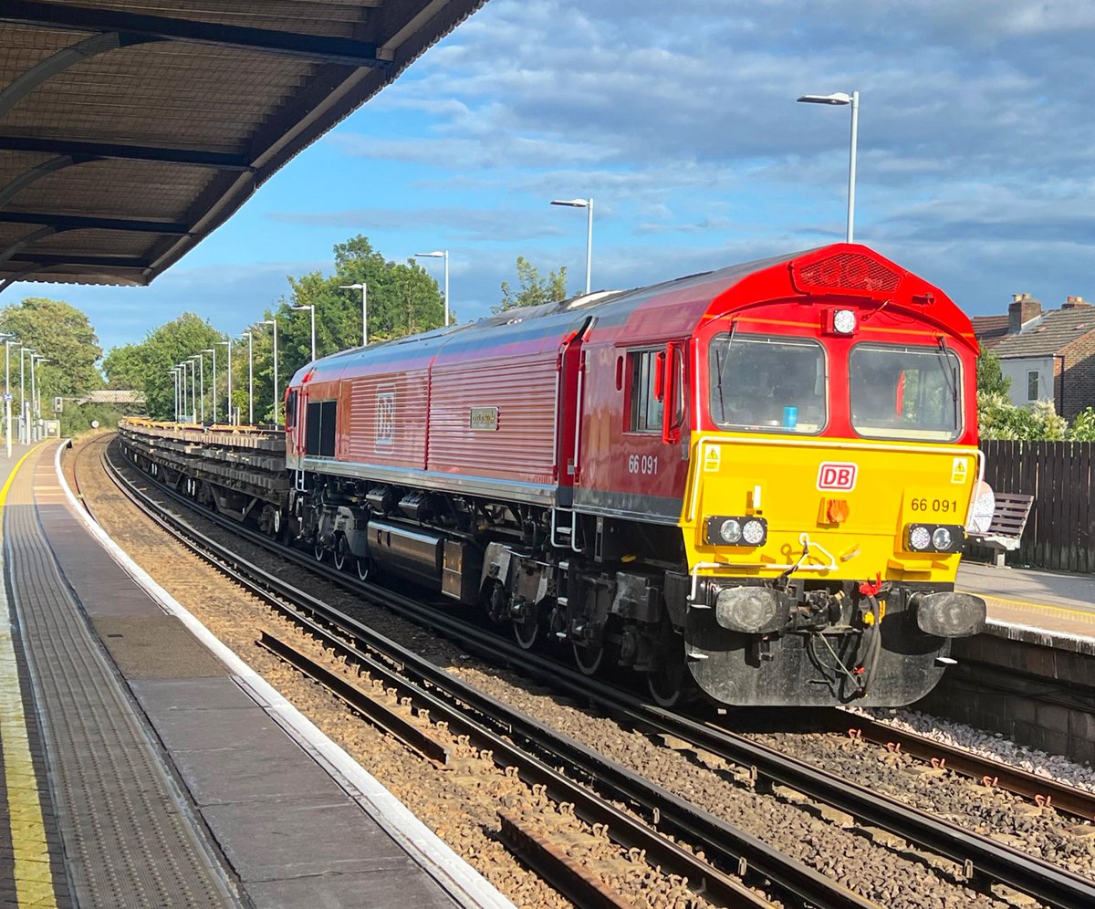 bessbbe's tweet image. Got to see DB’s beautiful @accurascale shed in the wild 😍