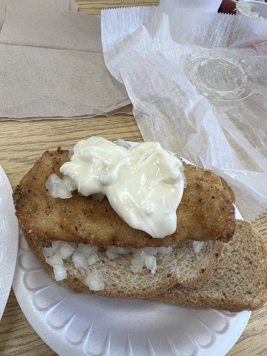 Best fish 🐠in The Ville and Southern Indiana (it’s not even close). Come see them here @ The Suburban Social Club on 3rd Street near the track. Their pickled onions 🧅 are also to die for. #GreenRiverStyleFish #Louisville #SuburbanFishFry #Fish every Saturday. <a href="/MarcWeinbergWX/">Marc Weinberg</a>