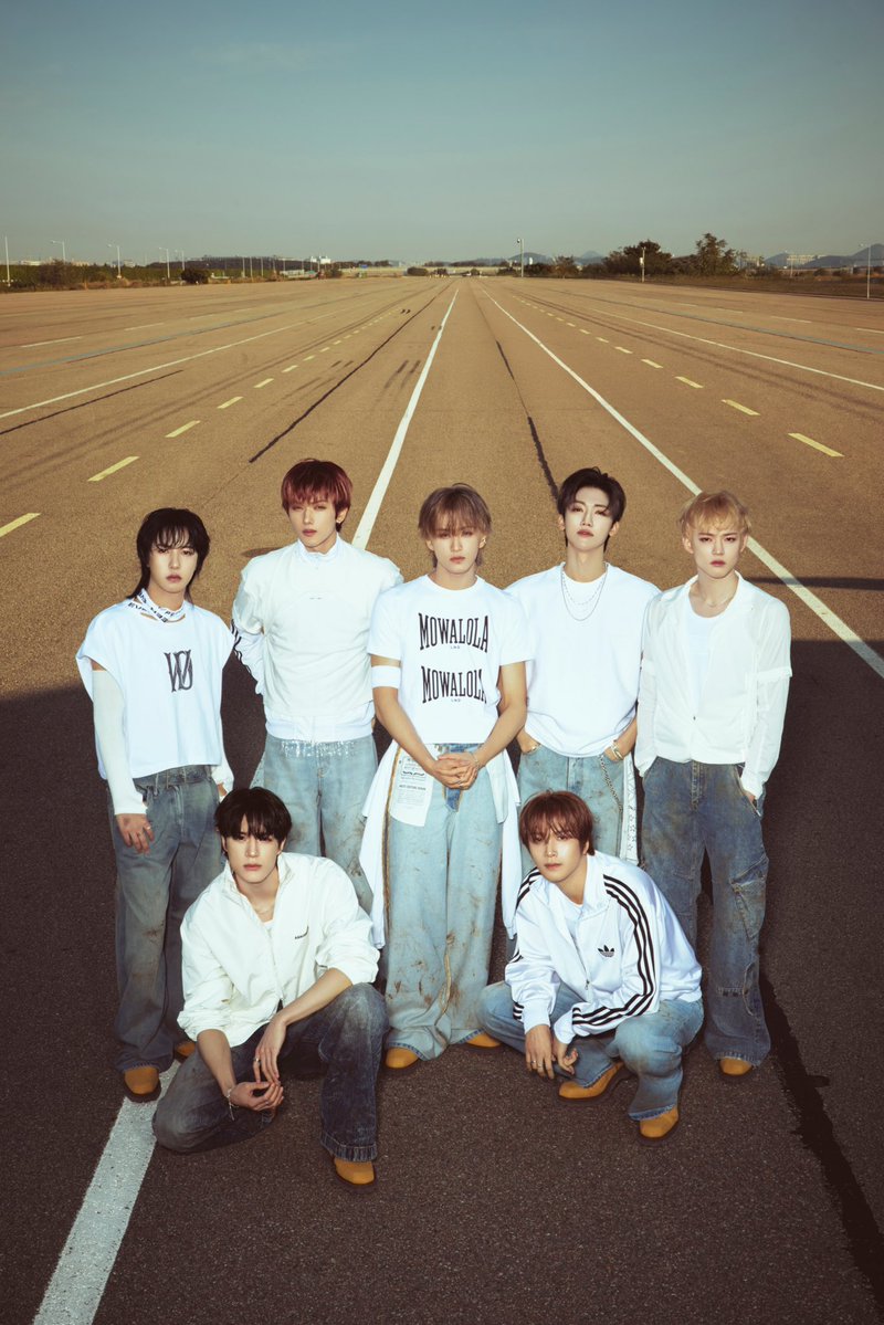 dreamtifytipsPB's tweet image. 📊 #NCTDREAM’s songs with the longest consecutive days of over 1M daily streams
#1 When I'm With You, #CHILLER — 11 days
#2 Smoothie — 8 days
#3 Broken Melodies — 3 days
Good job! Just one more day and we’ll set a new record 🔥