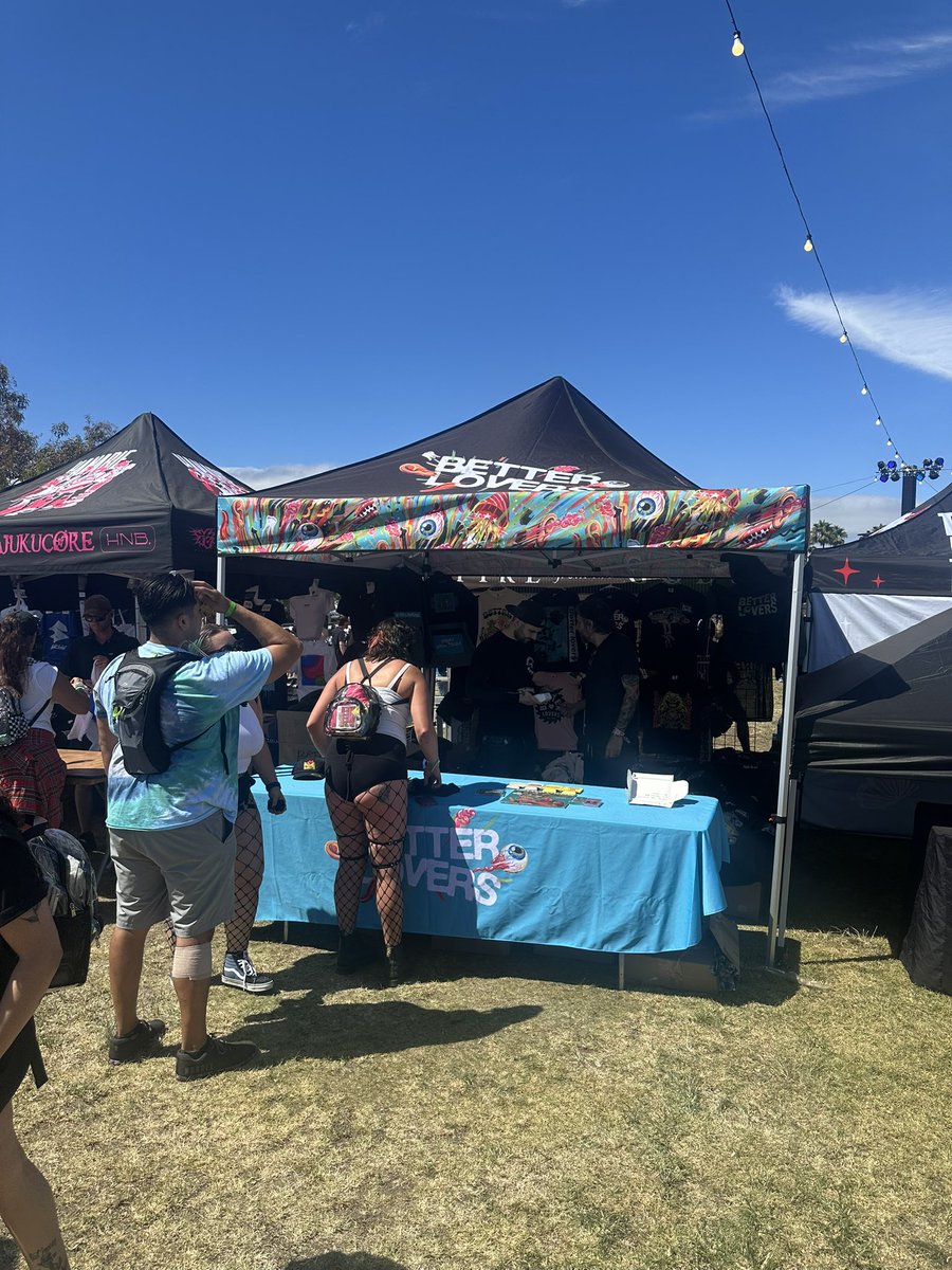 betterlovers's tweet image. Long Beach Warped Tour we are open for business but have to wait 20 more minutes before we can tell you when we play. Post your guesses below 👇