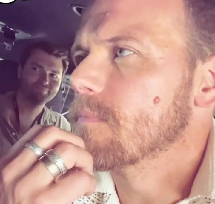 bonjour sam💋
<a href="/SamHeughan/">Sam Heughan</a> #samheughan