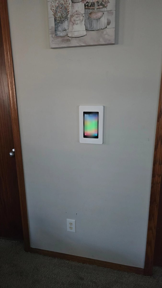VidaBox's tweet image. Smart Home Upgrade: Sleek #GalaxyTab #wallmount  for Total Control

Clean design, rock-solid performance. These flush-mounted Galaxy Tabs make smart home control simple, elegant, &amp;amp; intuitive - for lighting, climate, &amp;amp; security control.

#SmartHomeDesign #VidaMount #HomeAutomation
