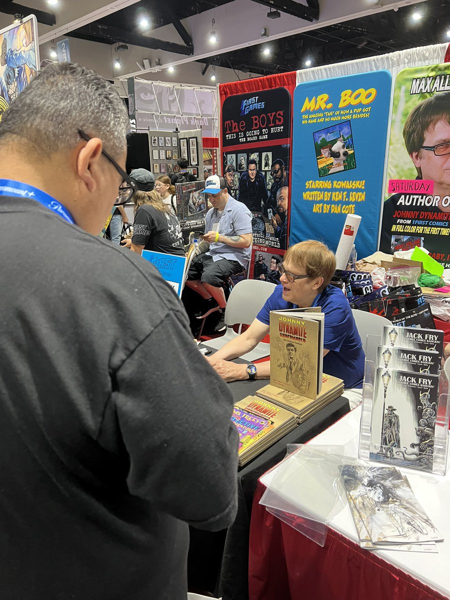 1firstcomics's tweet image. Max Allan Collins is signing NOW at SDCC BOOTH 2001!
Come by and grab your copy of JOHNNY DYNAMITE and get it signed today!