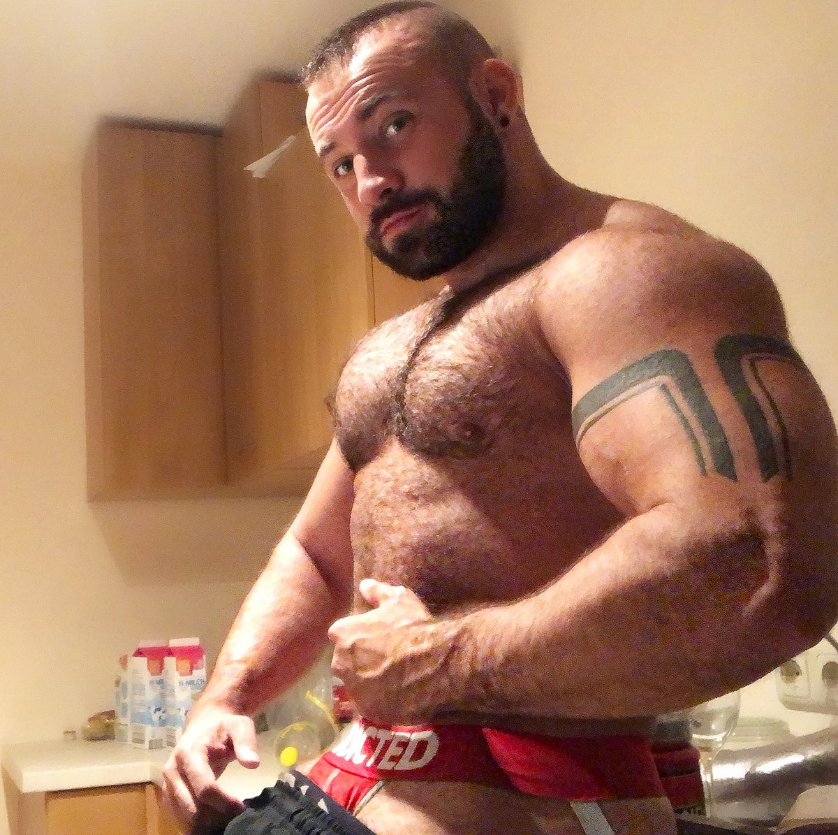 Thick thighs. Strong arms. 
Hair in all the right places 👀

I’m giving you 20% OFF to see what you can’t see here.
Link in bio. But not for long 🔥