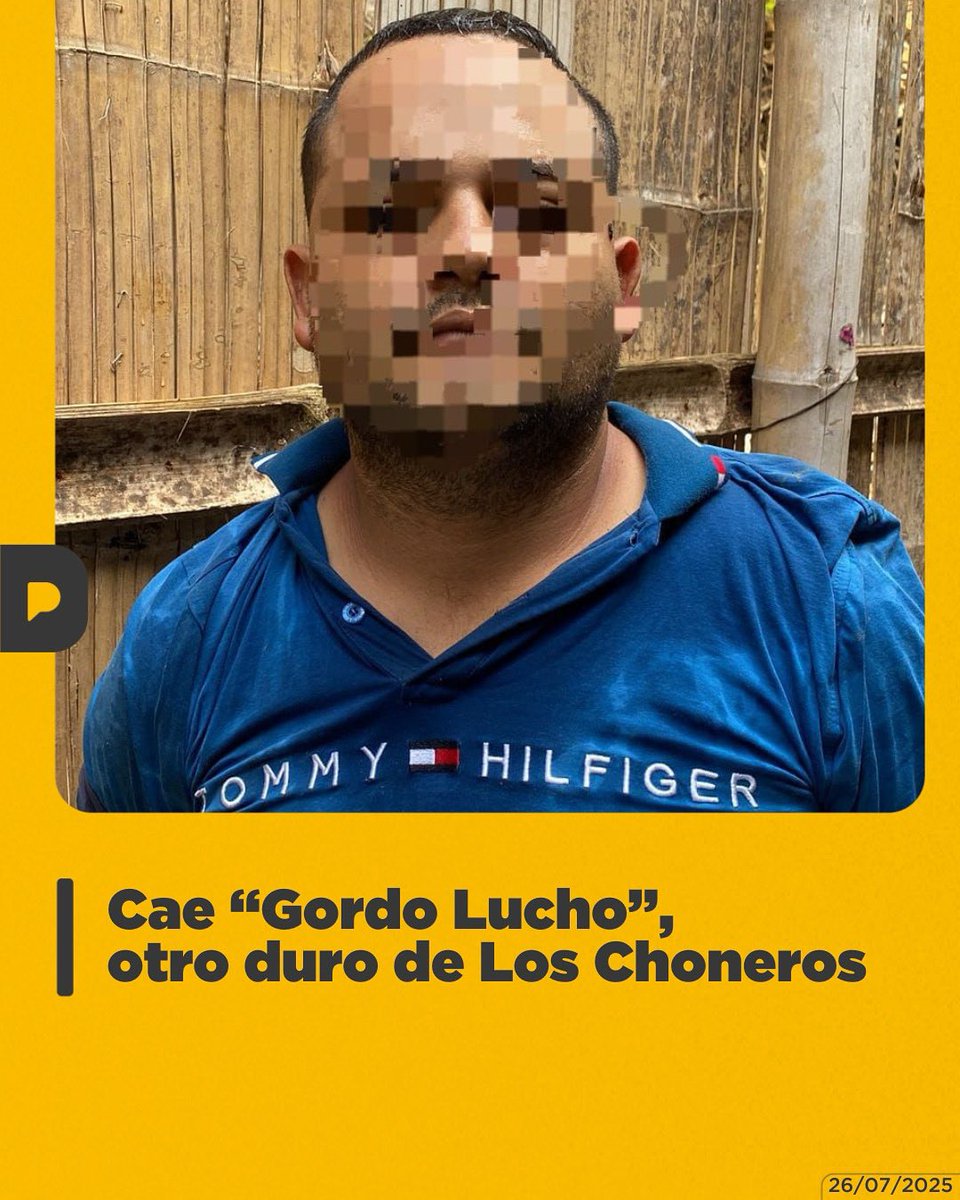 LaPosta_Ecu's tweet image. ¡Otro golpe a Los Choneros! El Ejército capturó a Luis Alfredo M. S., alias “Gordo Lucho”, quien tenía orden de captura vigente y 9 procesos judiciales. Portaba un arma, municiones y un celular. Según reportes, sería distribuidor de droga en San Pablo, Portoviejo.