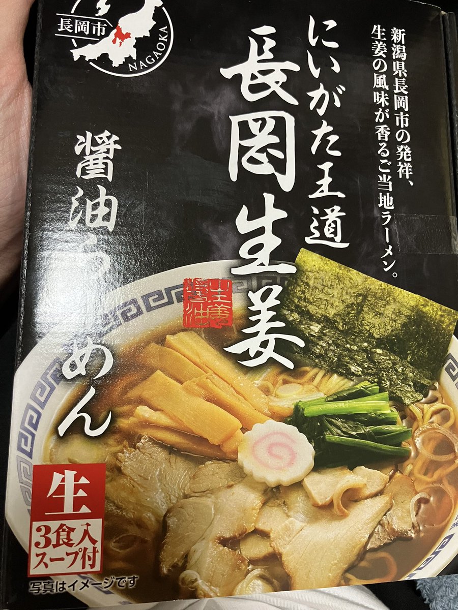 XyLORZZA's tweet image. 青に似た
すっぱい春とライラック　
君を待つよここでね
痛みだす人生単位の傷も
愛おしく思いたい