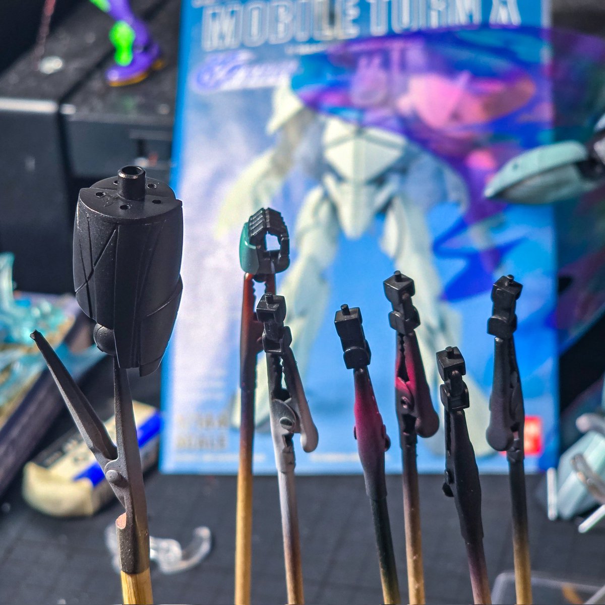 sakyo_ukyo69's tweet image. ターンX
サフ終わらせました😆
先の指?爪?部分もサフ終えて、カラー塗装まで終えてます♪
右腕のカラー塗装と、墨入れになります✨
しっかり上手くいくかな😁