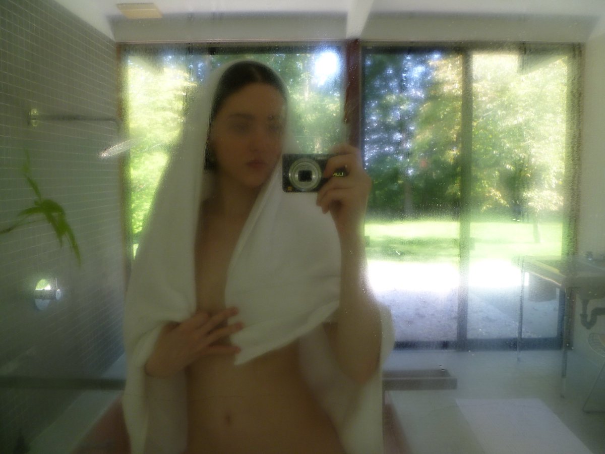 zoeloveshouses's tweet image. 2 summers ago at my favorite place