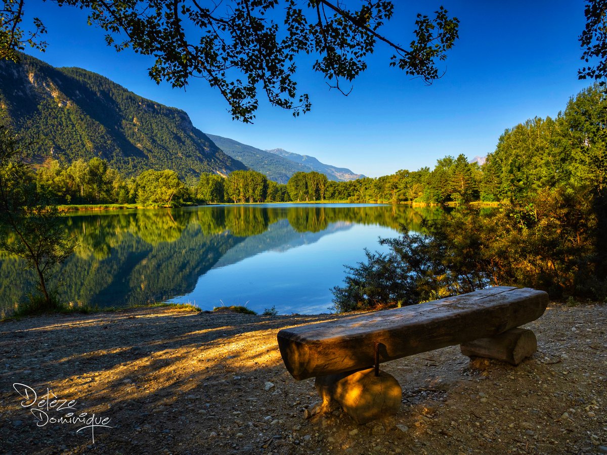 DelezeD's tweet image. Savoir s’accorder une pause, Lac de la Brèche 💙💚💛🇨🇭

#suisse #switzerland @valaiswallis @MySwitzerland_e