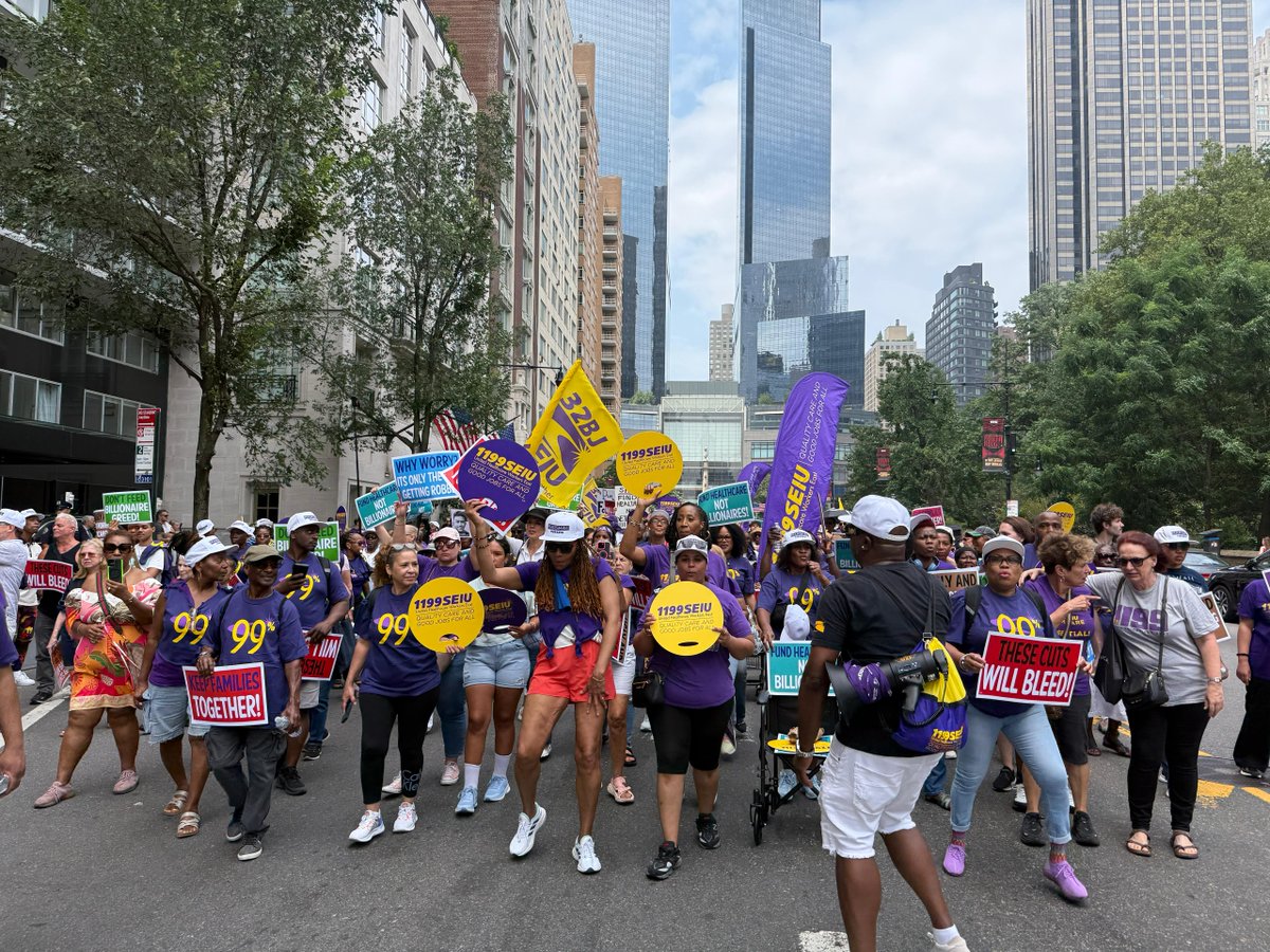 Today, at over 200 actions across the country, we’re saying loud and clear: it’s time to put #FamiliesFirst—not corporations, not billionaires, and not the politicians they buy. ✊🏾 #SolidaritySummer