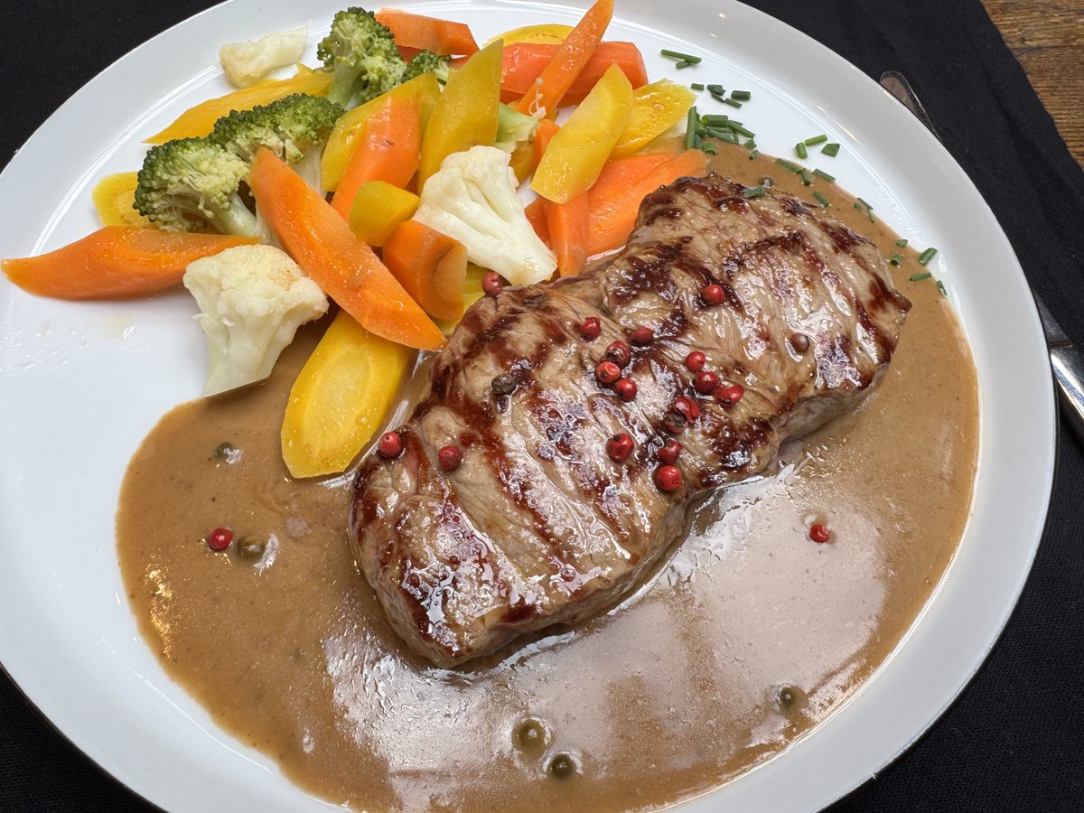 SF3906's tweet image. Das #NurZwei sehen wir auch hier deutlich 😎 welcher Teller war nun für die Chefin und welcher für mich 🤣🥳😎 ( Feeeeiiiin wars ❤️ )