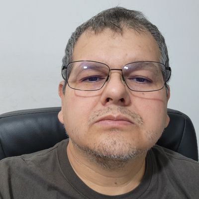 Olha a cara de corno desse aí !!!
