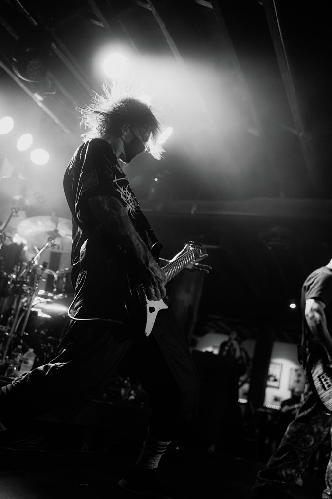 AlphaWolfCVLT's tweet image. Richmond, VA - thank you for the intimate vibes! We needed that more than you know 🖤
2 more shows left of Summer Of Loud
Today - Bristow, VA @ Jiffy Lube Live
Tomorrow - Charlotte, NC @ PNC Music Pavilion
P: @uglivia