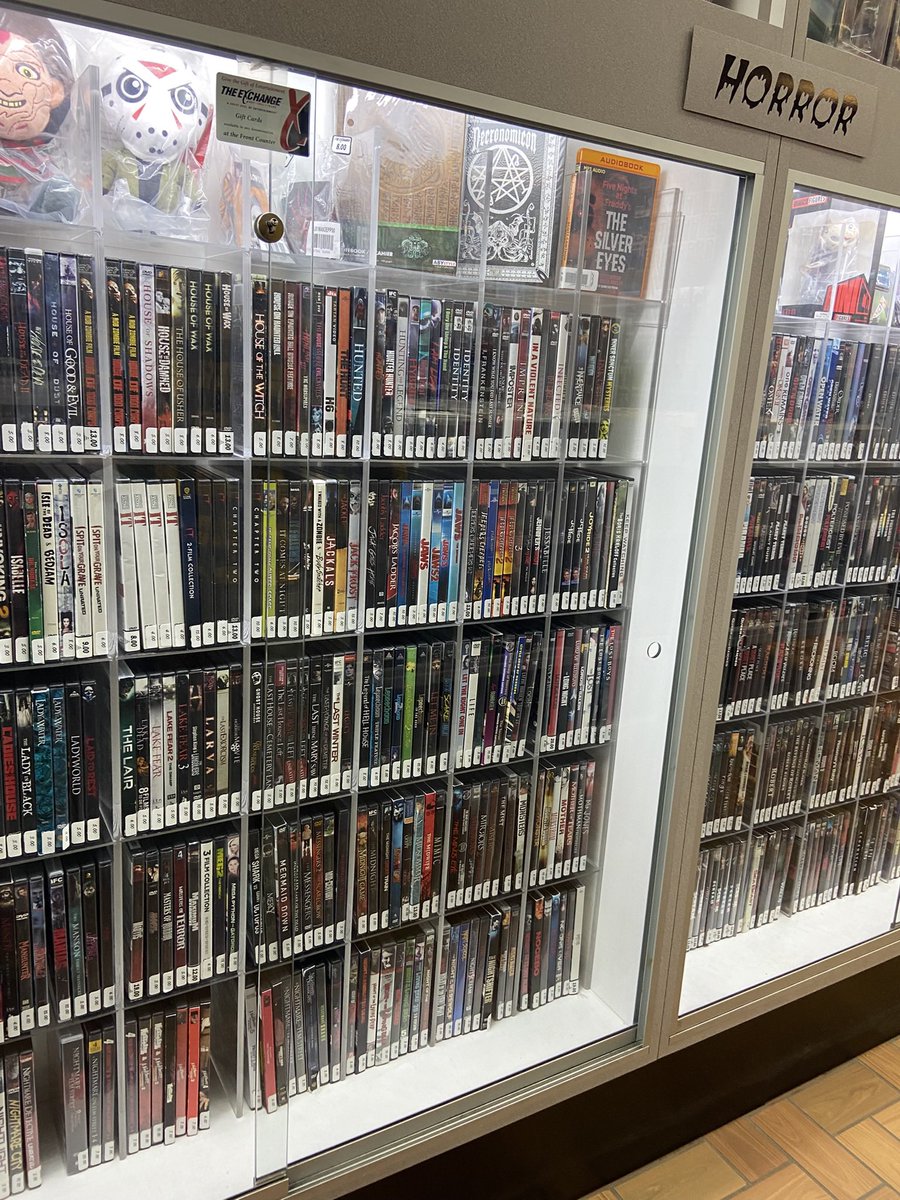 ShellyHumboldt's tweet image. Im prowling around a bunch of stores of found some stuff…
(There’s like 3 cases worth of horror movies and a whole table of records in the middle)
