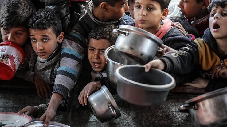 orhanaydin6's tweet image. Ey insan!
Sen sustukça açlıktan ölüyor çocuklar.
#gazze