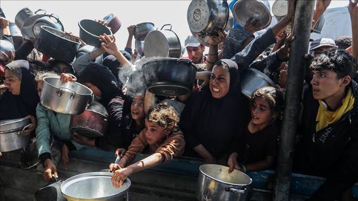 orhanaydin6's tweet image. Ey insan!
Sen sustukça açlıktan ölüyor çocuklar.
#gazze