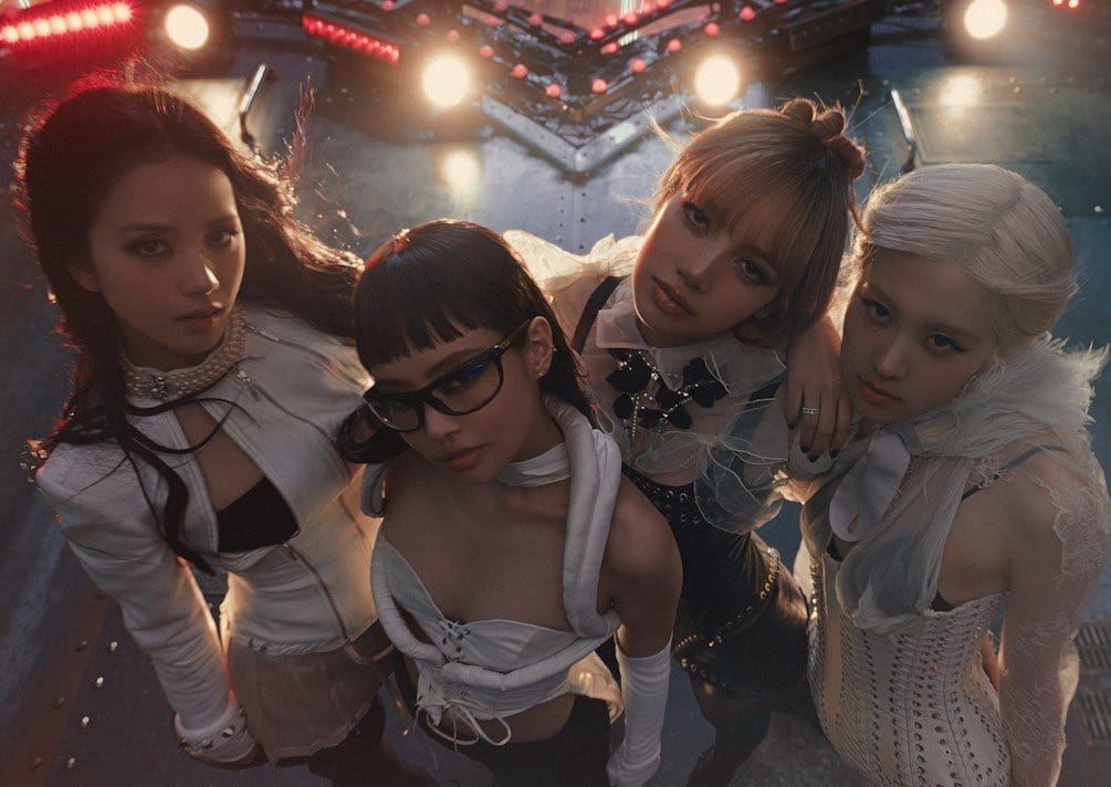 stream_bp's tweet image. 🌐| Atualização do chart global do Spotify (25/07):
#6 (=) JUMP - 4,527,323 (-103,487)
#20 (+3) APT. – 2,925,470 (+102,832)
#50 (-1) One Of The Girls – 2,118,931 (+993)
#90 (=) like JENNIE – 1,702,342 (-3,041)
