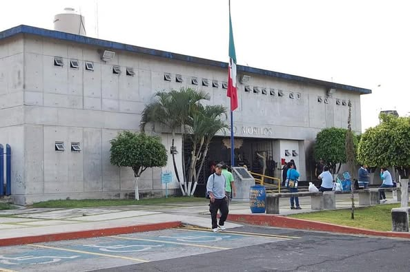 DigitaMorelos's tweet image. Perdónanos, Capella... perdónanos, Guarneros
En la tierra del gobierno de los fuereños, el recomendado de Harfush, Miguel Ángel Urrutia, actual secretario de Seguridad Pública y Auxilio Ciudadano de Morelos, aseguró que los operativos recientes han terminado con el “autogobierno”