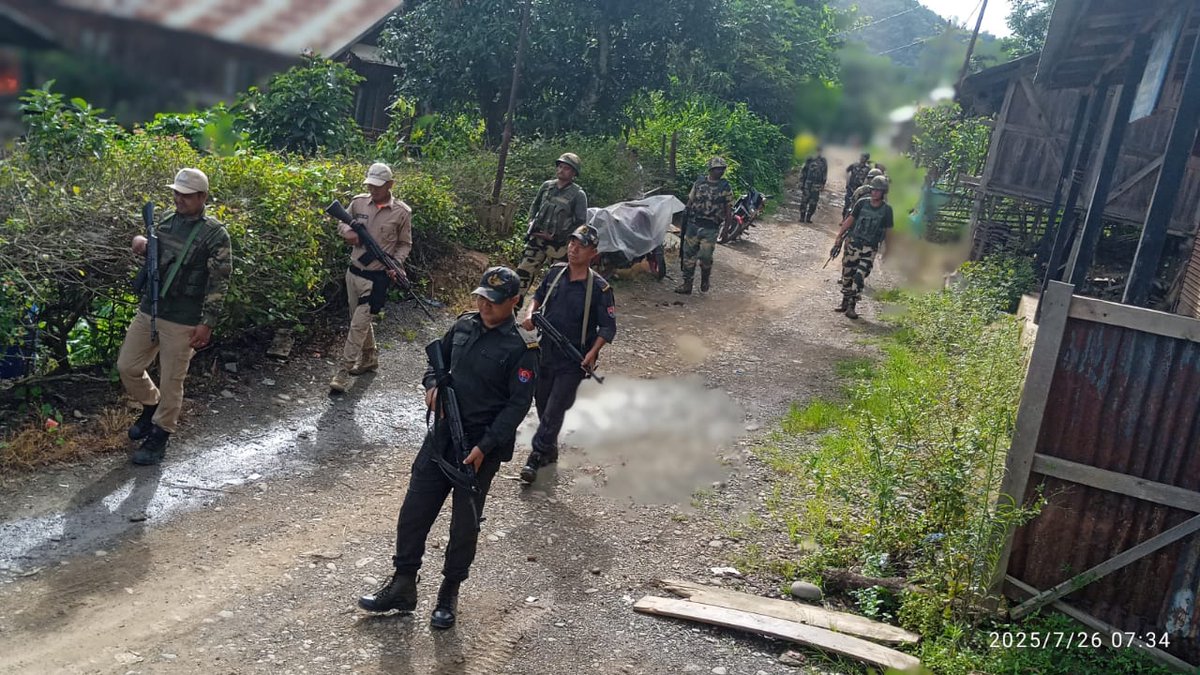 manipur_police's tweet image. Movement of 275 nos. of vehicles carrying essential items along NH-37 has been ensured. Strict security measures are taken up in all vulnerable locations and security convoy is provided in sensitive stretches in order to ensure free and safe movement of the vehicles.
A total of…