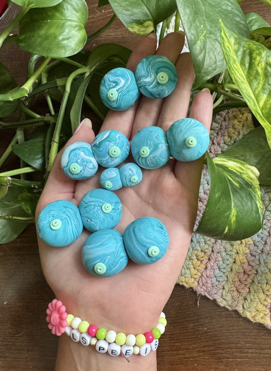 f.₳RT (@cnftfart) on Twitter photo 🧿🔎 with my little 👁️…
vegas has no shortage of beautiful big-breasted women, but these are the boobies you should be looking for at <a href="/RareEvo/">Rare Evo: A Blockchain Event</a> 👀 find the teal tiddies, present them to me and i’ll give you a handmade mug as a reward 🏆
less than 2 weeks away - see you there! 🧿🔎 with my little 👁️…
vegas has no shortage of beautiful big-breasted women, but these are the boobies you should be looking for at <a href="/RareEvo/">Rare Evo: A Blockchain Event</a> 👀 find the teal tiddies, present them to me and i’ll give you a handmade mug as a reward 🏆
less than 2 weeks away - see you there!