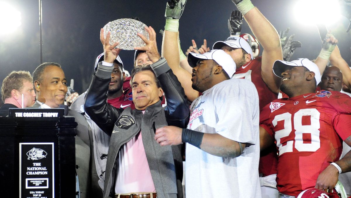 RollTideWire's tweet image. Nick Saban won his first national championship at Alabama back in 2009 when the Crimson Tide defeated Texas in Pasadena, 37-21. rolltidewire.usatoday.com/picture-galler…