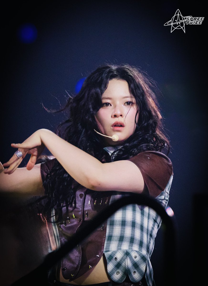 Yoobeepbeep31's tweet image. This image is enough to save humankind from its own DEMISE..
📸 @melontofu0528