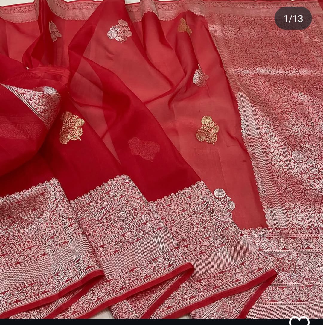 Awadhalaya's tweet image. तारे चले, नज़ारे चले
संग-संग मेरे वो सारे चले..
The pure kora organza silk for 5999/-
Only..
This is one of the richest fabrics we have.
To buy DM or ping at 8620821755
