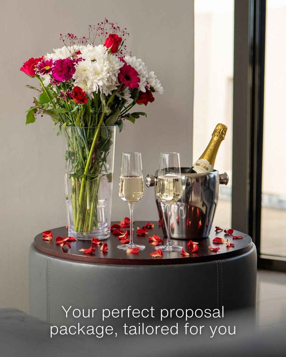 A fairytale proposal, without the stress.

Our tailored packages offer a stunning setup either in the beautiful grounds or the sunroom, with the best views of Pembrokeshire.

Find out more - ow.ly/WMUY50WuzAF

#rochcastle #pembrokeshire #wales #castle #proposal