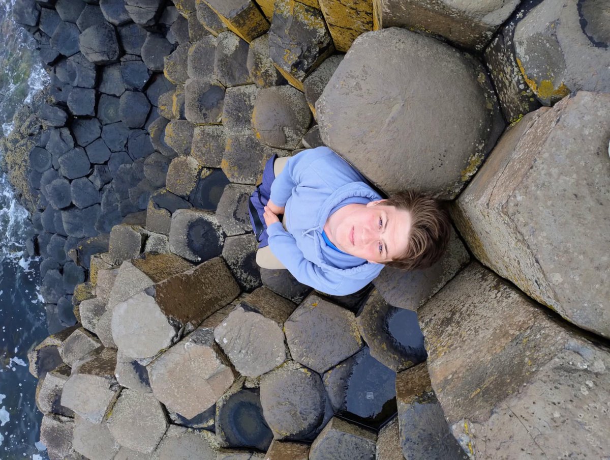 JaneyisLittle's tweet image. We went to Giant's Causeway today!! Really beautiful place and a nice long walk too 🌊