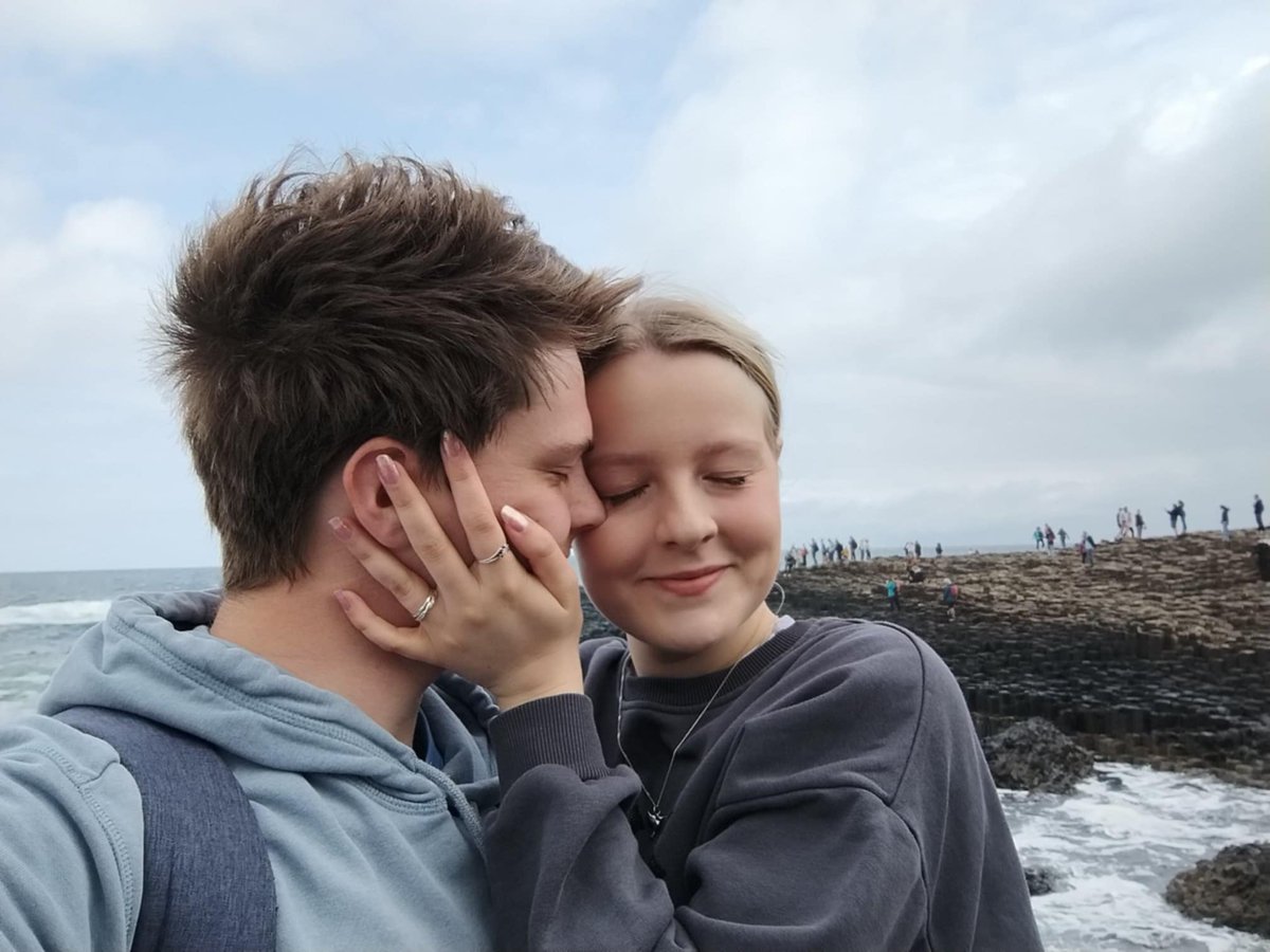 JaneyisLittle's tweet image. We went to Giant's Causeway today!! Really beautiful place and a nice long walk too 🌊
