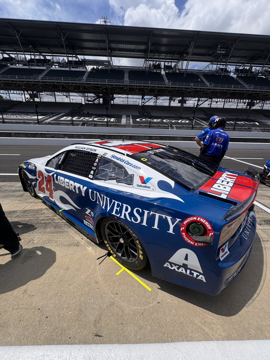 .<a href="/WilliamByron/">William Byron</a> is ready to go for today’s shortened practice <a href="/IMS/">Indianapolis Motor Speedway</a>!

#LibertyU24