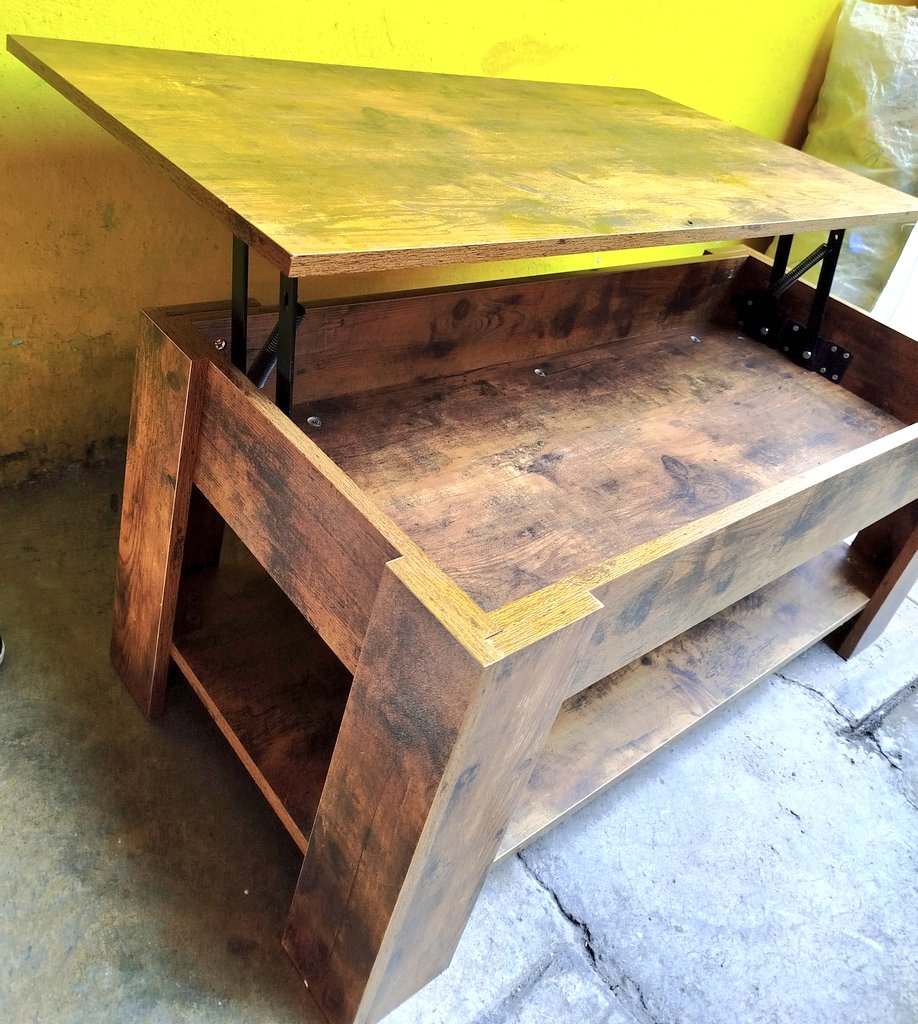 ✨ Venta Con Causa ✨ mesa de centro en buenas condiciones entrego en Ecatepec por favor 🙏 ayudame a compartir debo $500 en la veterinaria y esta pendiente vacunar y desparasitar a los gatitos son 9 🙀 por favor tenemos la renta encima 😰🆘