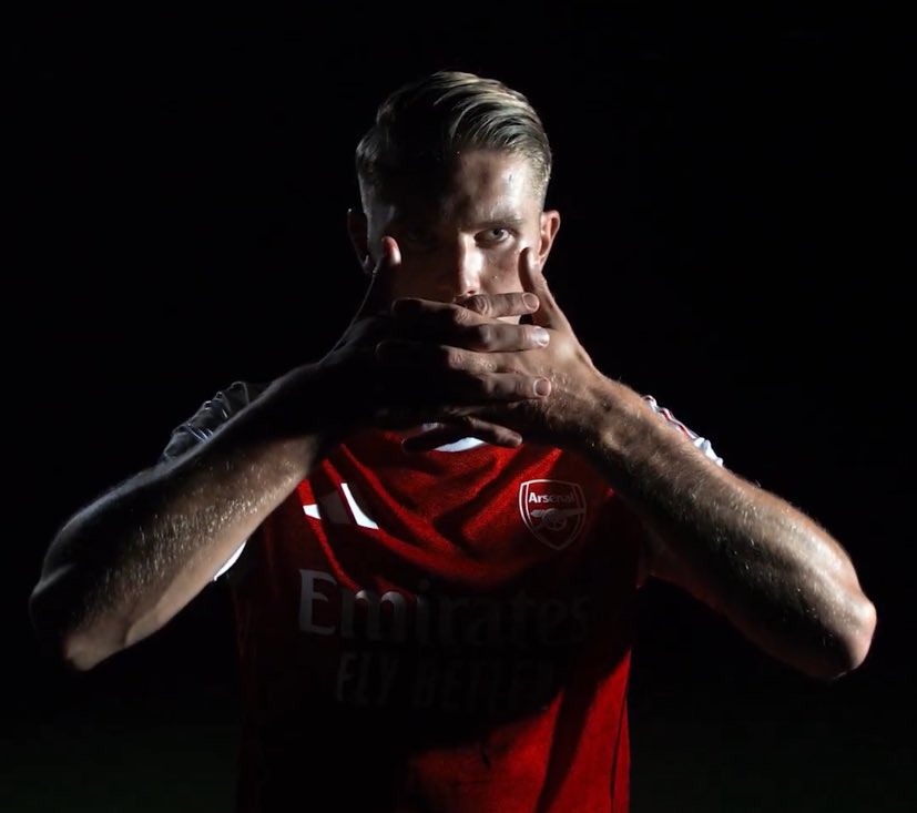 GoonerTaIk's tweet image. 30+ Premier League goals pending. He is going to fucking destroy this league.