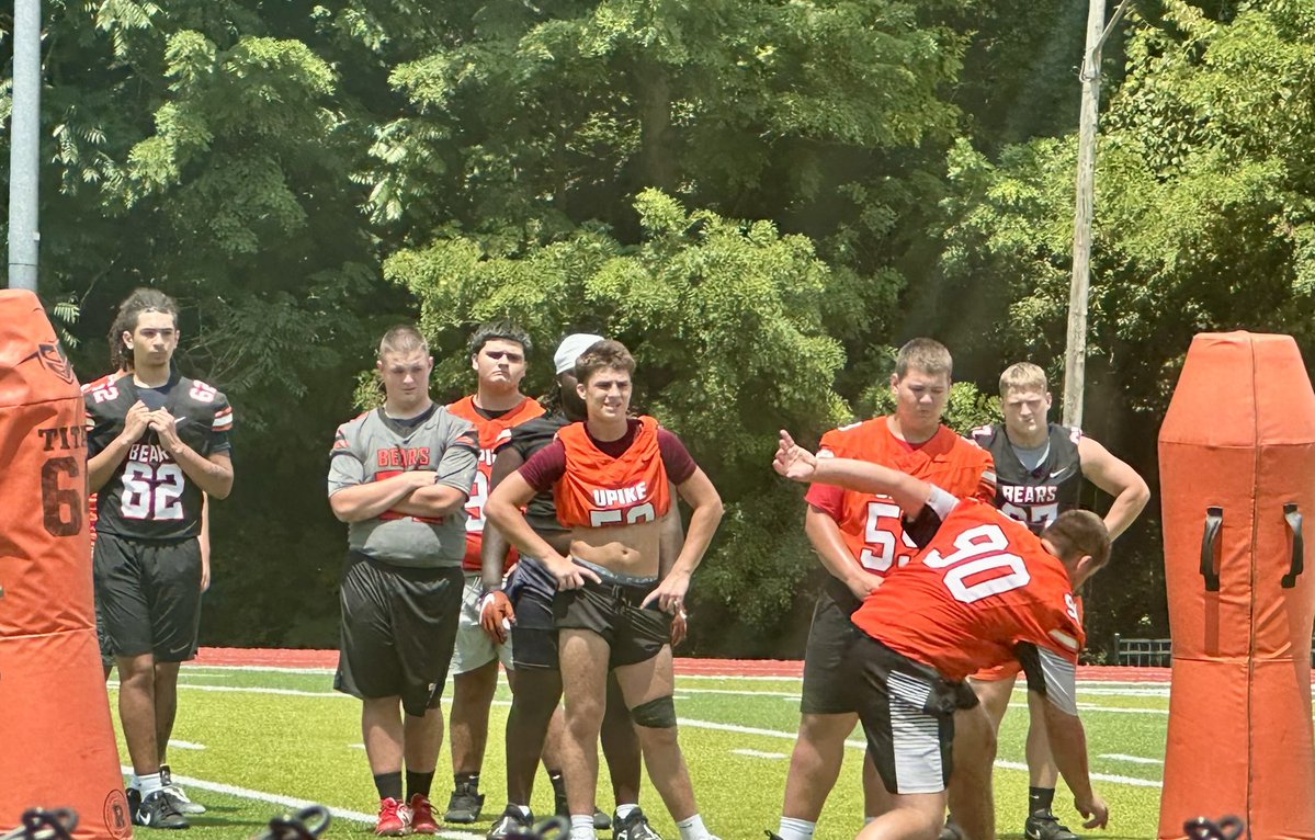 DavidAB2028's tweet image. Really enjoyed the UPike OL/DL Camp