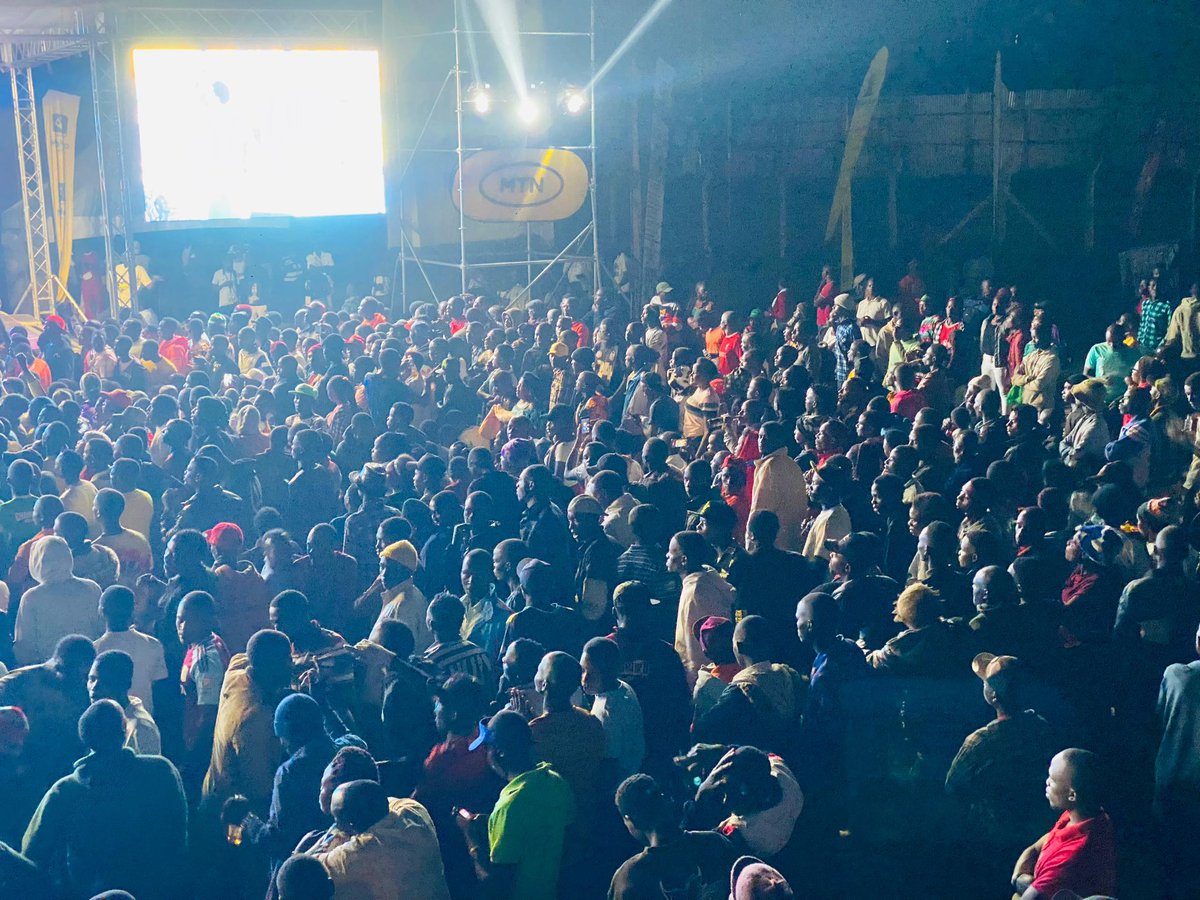 tvwestUG's tweet image. #Ekinihiiro kyataaba…
Omweshongozi ahandiijo nitukiteera paka kesho
Aha kishaayi Kakyeka
#RadioWestAt26
📸: @Mc_Levi19