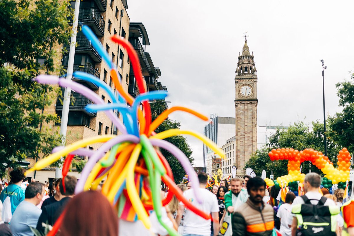 belfastcc's tweet image. Our council is pleased to be an inclusive employer.
Our Proud staff network took in today's Belfast Pride parade, led by Deputy Lord Mayor of Belfast, @PaulDoherty___
City Hall will also be lit up in rainbow colours this evening. 🌈
#BelfastLightsAtNight #BelfastCityCentre