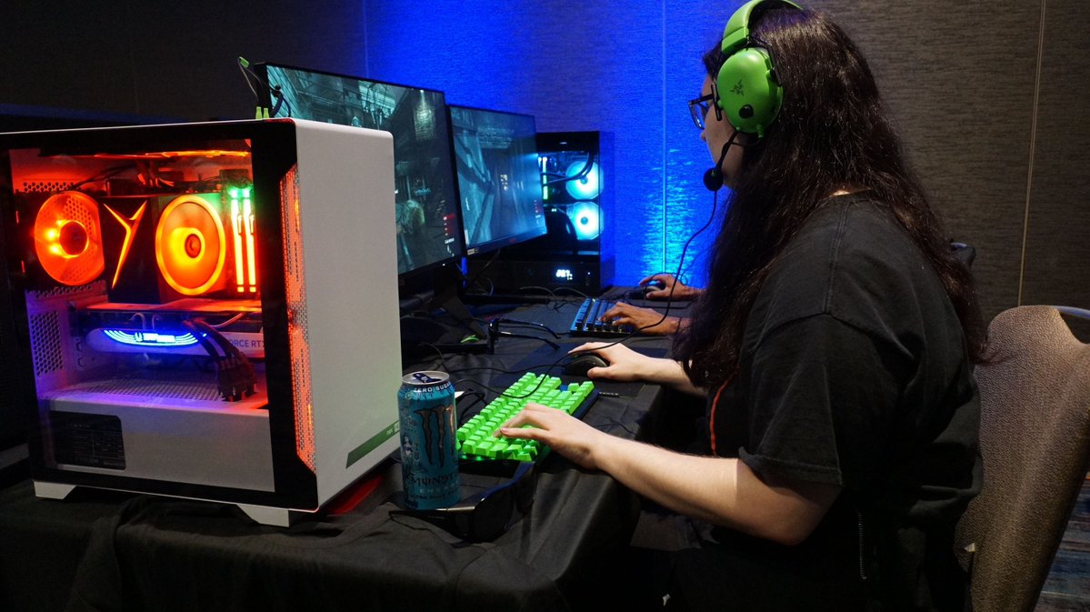 LANFESTgames's tweet image. The LANFest and San Diego LAN teams are having a blast running the Digital Game room at San Diego Comic-Con. Tournaments, prizes, and lots of fun for attendees! Take a look at some of the top moments from yesterday!
