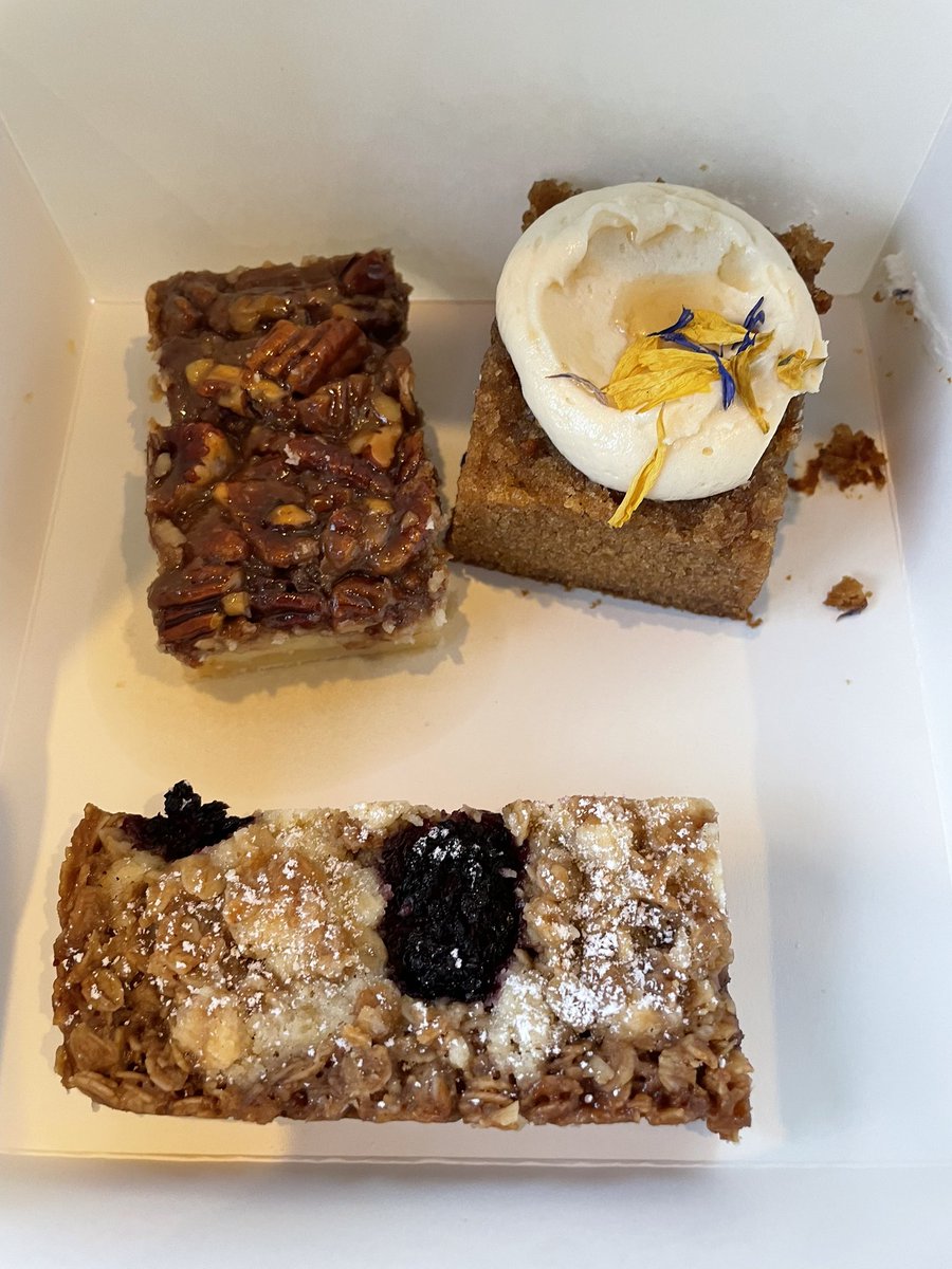 MareeToddMSP's tweet image. Started my day at the fabulous community market in Wick - treats galore 😍
A beautiful handmade necklace from VB Jewellery & some amazing cakes from Bonbon Bakery.
The cakes made it all the way to Wester Ross intact! 💪
#shoplocal
