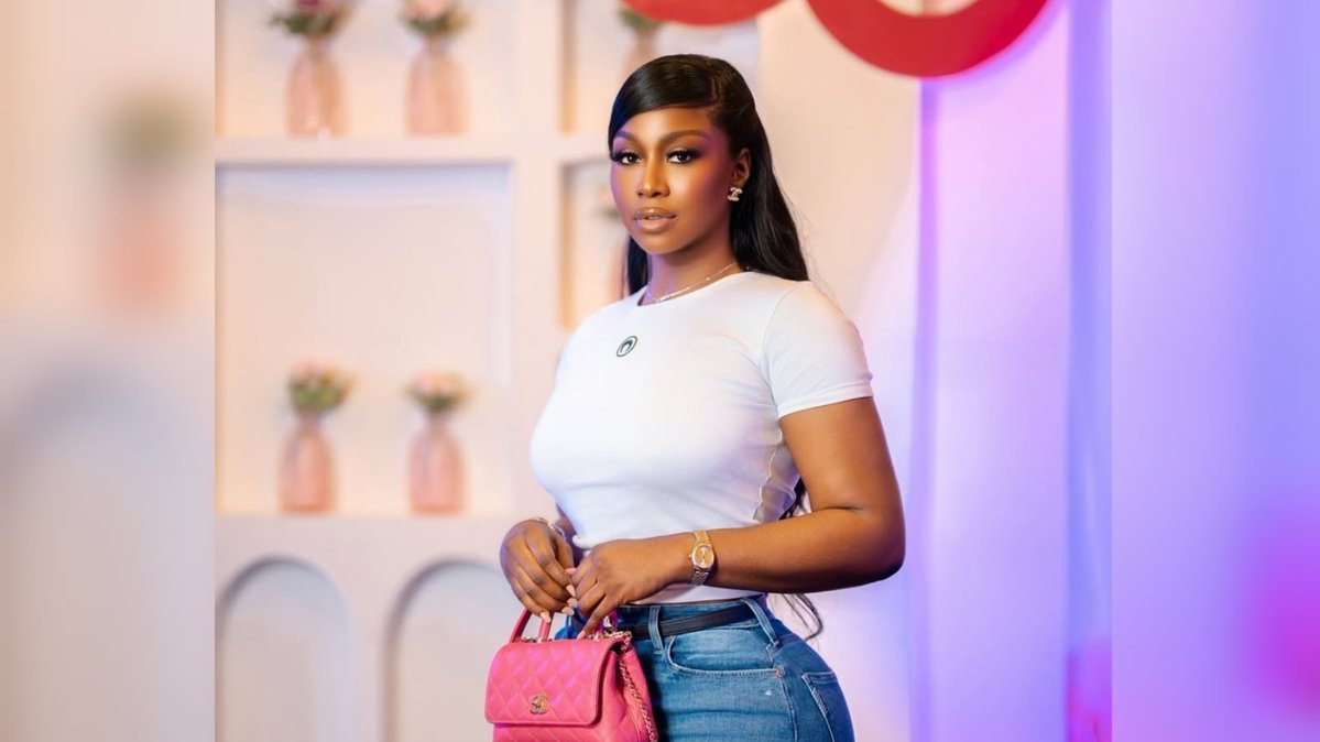 BrandIconImage's tweet image. Lilian Afegbai Reflects on Her Role in 'To Kill A Monkey': “It Was Divine Alignment”
brandiconimage.com/2025/07/lilian…