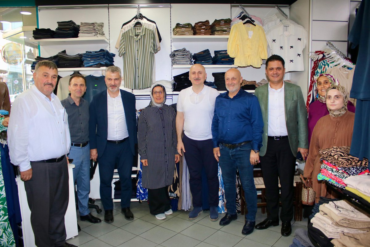 61hemensimdi's tweet image. Çarşıbaşılı esnaf ve hemşehrilerimizi ziyaret eden TBMM Bayındırlık, İmar, Ulaştırma ve Turizm Komisyonu Başkanımız, Trabzon Milletvekilimiz Sn. Adil Karaismailoğlu’nun öncülüğünde, Çarşıbaşı Büyükdere Mahallesi’nin doğalgaz ihtiyacını ilgili kurumlarımıza ileterek 80 hanemizi…