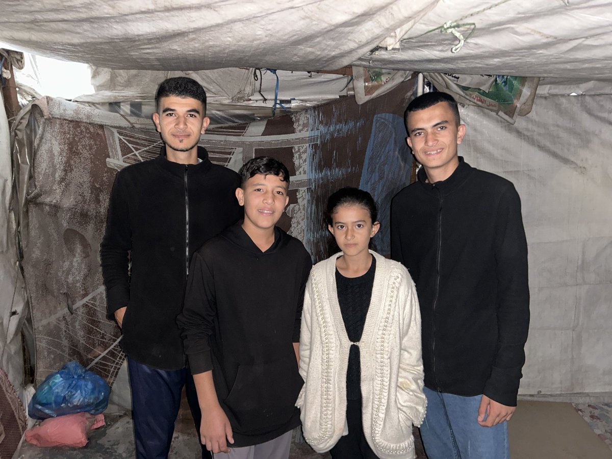 abu_hafed1's tweet image. Siyonistler babamı ve annemi, babaanne ve amcamı şehit etti. Biz 5 yetimiz ve bu kampanya bize yiyecek ve içecek almamızda yardımcı oluyor. Lütfen bağış yapın imkanınız yoksa da twitlerimi paylaşın ve de dua edin
chuffed.org/project/139099…