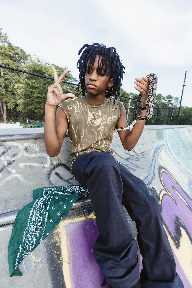 hidetheglocks's tweet image. me for @848foreverlegendary