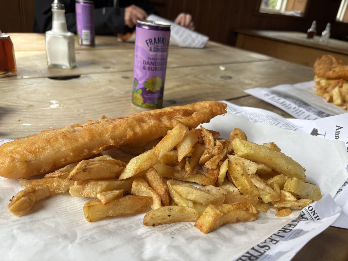 It’s a good job I’m getting a seaside trip next week as the Hoo’s are back bragging about coal fired fried in dripping fish nd chips they got without me 😮 Outrageous M…I hope you put on half a stone!!