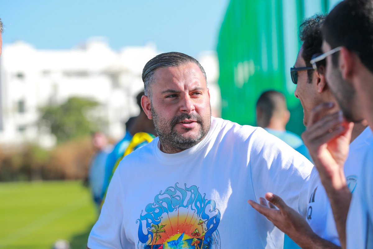 من ملعب المباراة 🇪🇸

يتواجد لاعبنا السابق أنور ديبا في المباراة الودية 😍