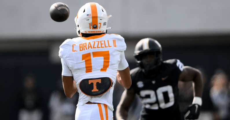_Cainer's tweet image. Football starts up this week. Here's three veterans to watch in fall camp for the Tennessee offense ⤵️
🔗on3.com/teams/tennesse…