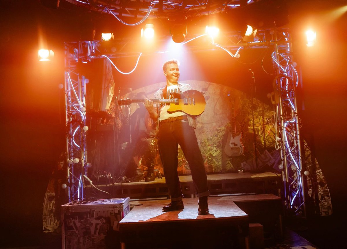 ATDazzles's tweet image. Proving that passion can make the unbelievable come true, #KickItAnywhere's thrilling rock 'n' roll odyssey 'Brixton Calling' brings the story of the iconic Brixton Academy to the stage at @swkplay Borough
Read @SwindySam92's ⭐️⭐️⭐️⭐️ review here: allthatdazzles.co.uk/post/review-br…
