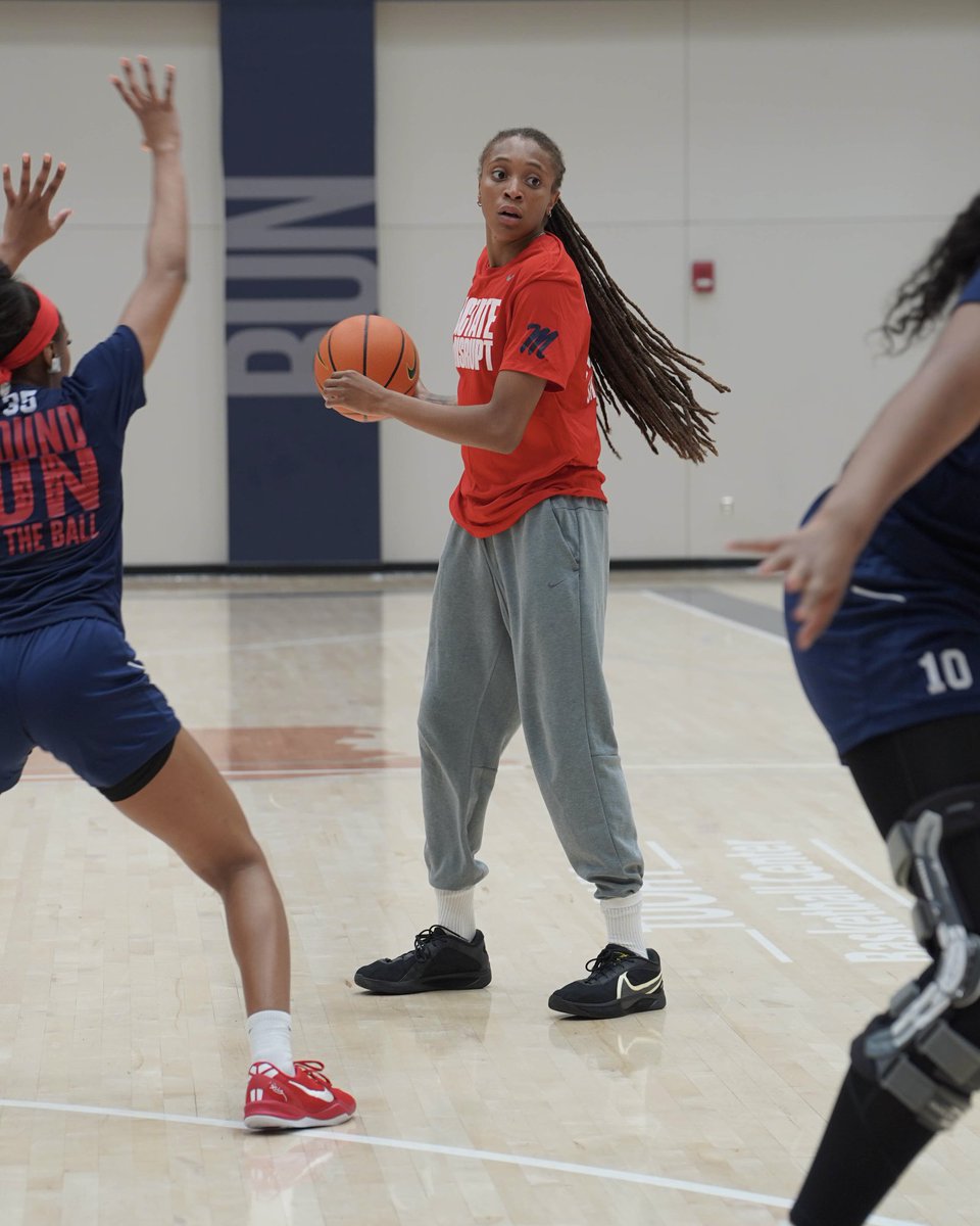 Nothing like home 🏡

Always love having our girl back with us on the court! 

<a href="/IAMMADISCOTT/">Madison Scott</a> | #HottyToddy