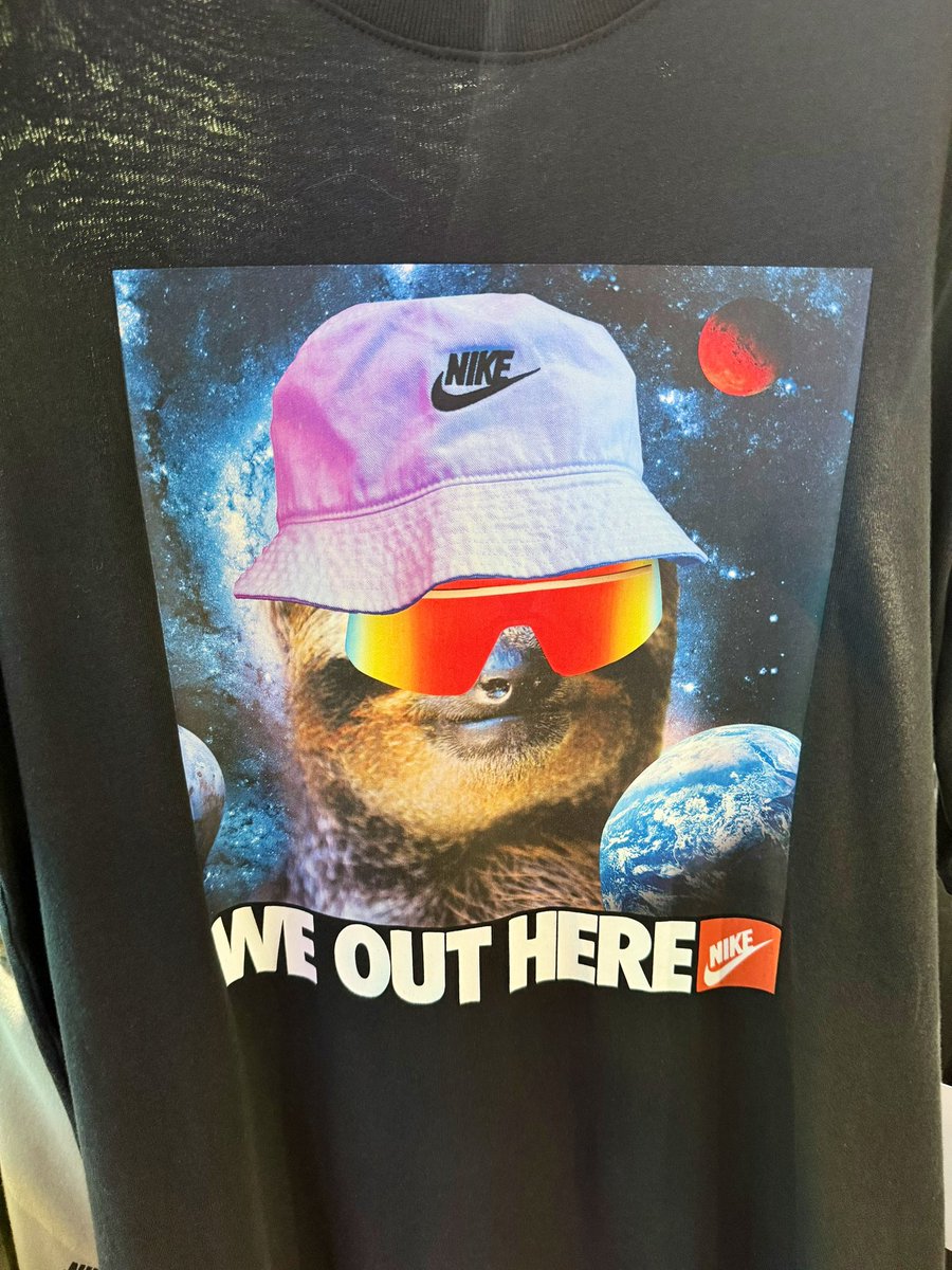 godmatrix69's tweet image. .@nike mogs irl