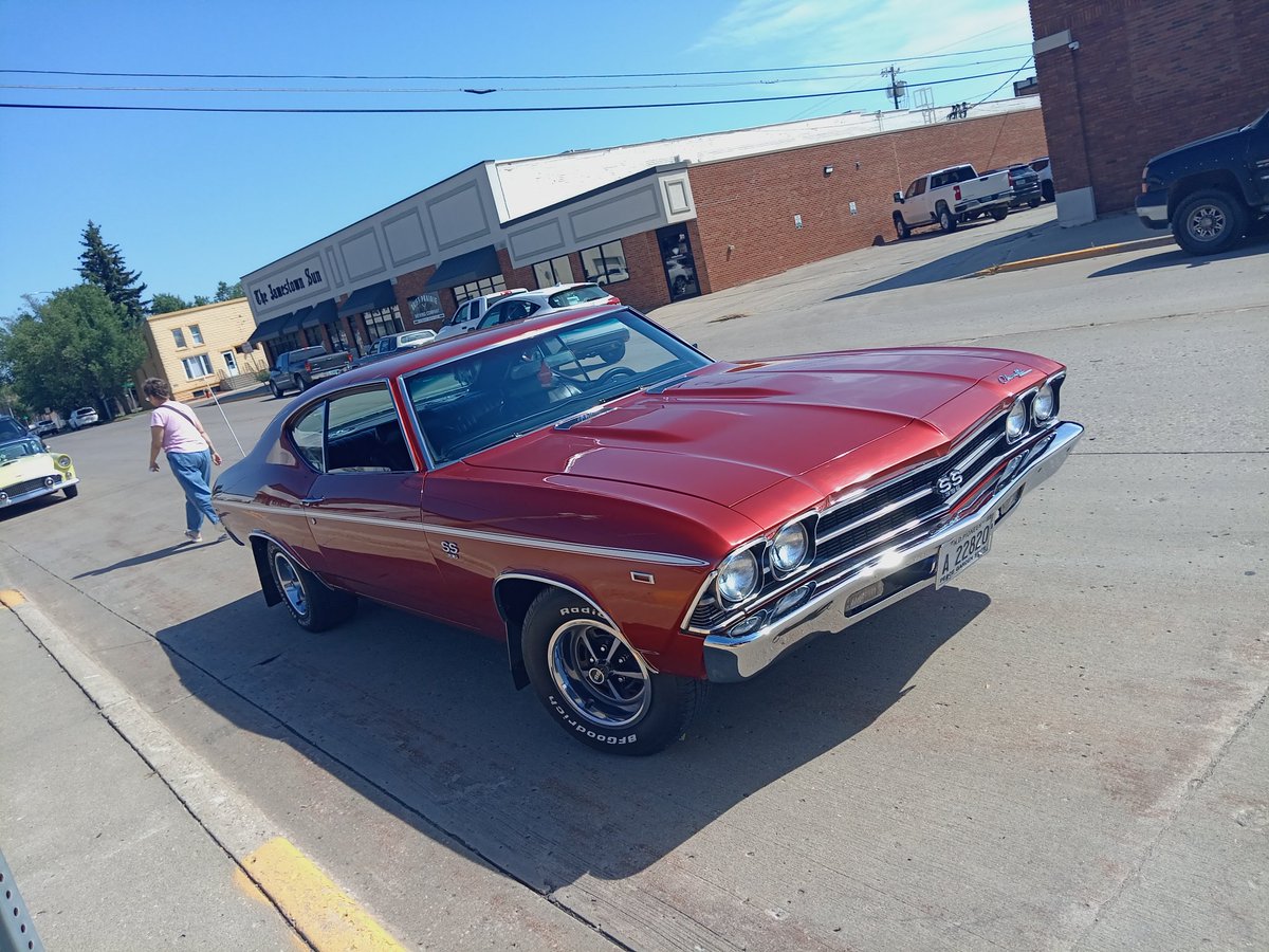 Str4wb3rrysnx's tweet image. ustedes no saben el amor q le tengo a este tipo de autos 🧘🏻‍♀️‼️